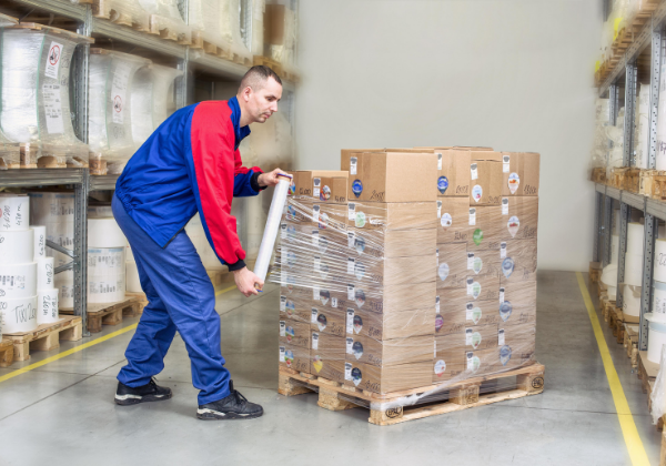 Rolls of industrial stretch film for pallet wrapping